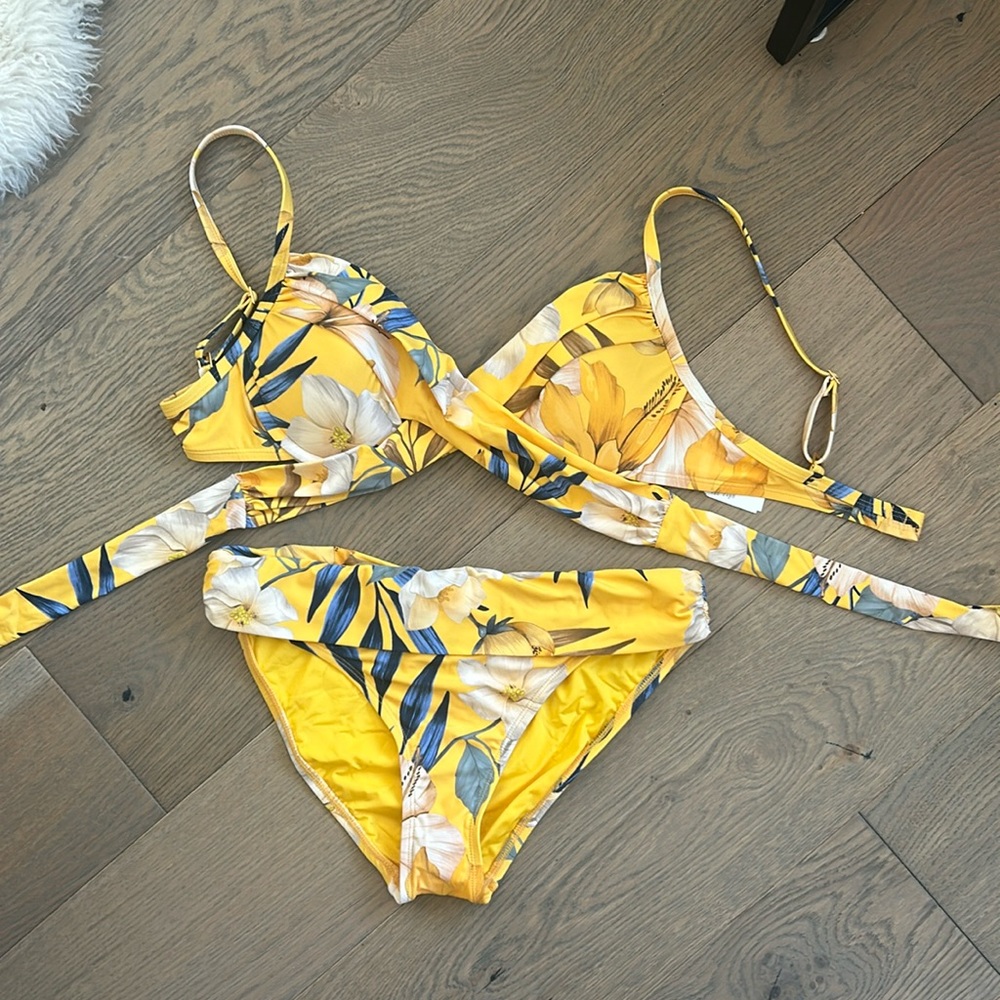 NEW La Blanca 2-piece Bathing Suit